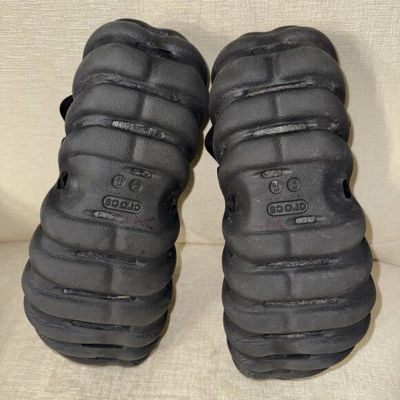 Crocs Echo Black On Black 211560-001 - Size M8 / W10 EUC